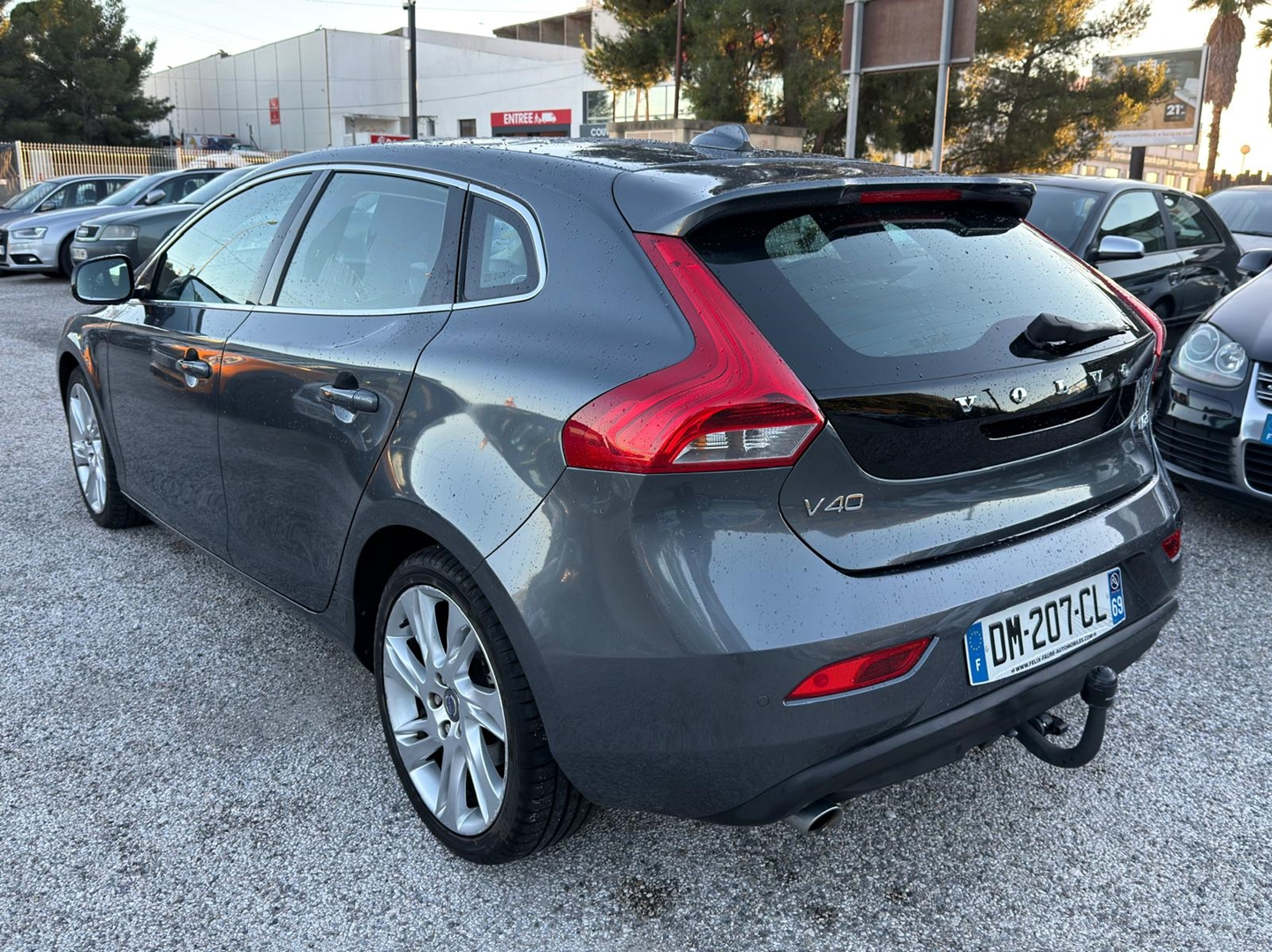 V40