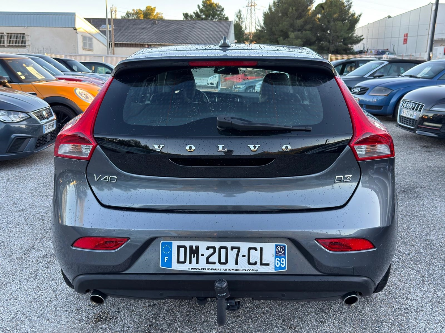 V40