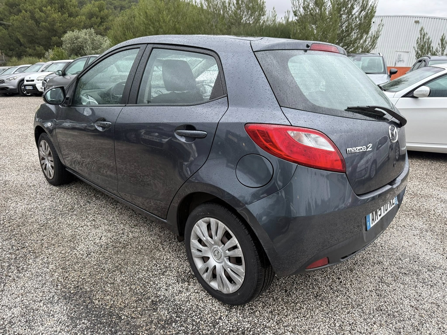 MAZDA 2