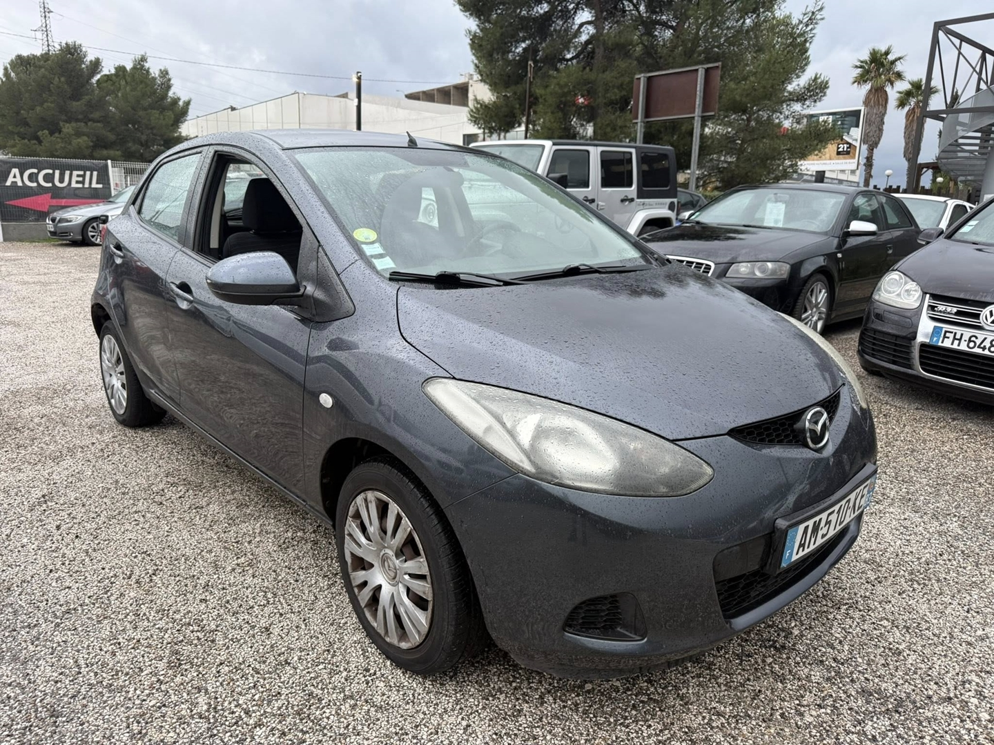 MAZDA 2