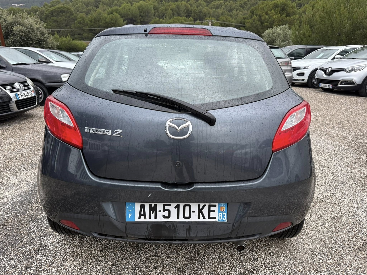 MAZDA 2