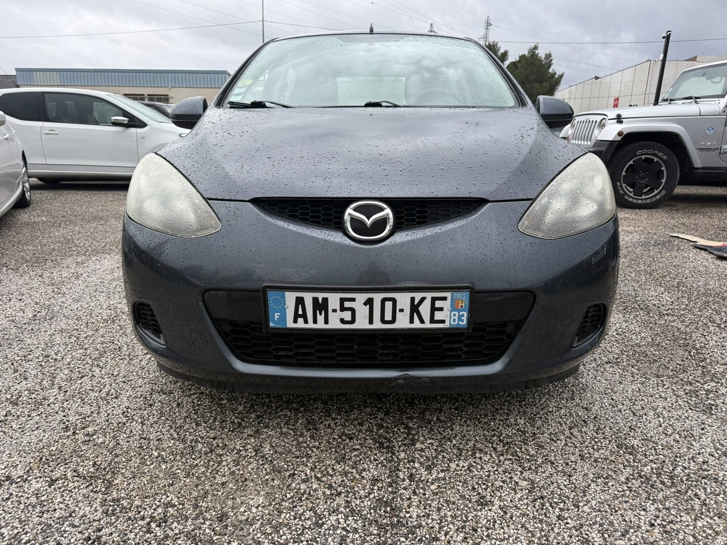 MAZDA 2