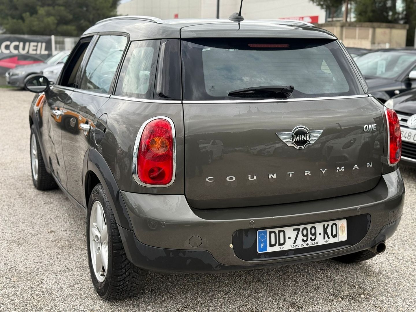 COUNTRYMAN
