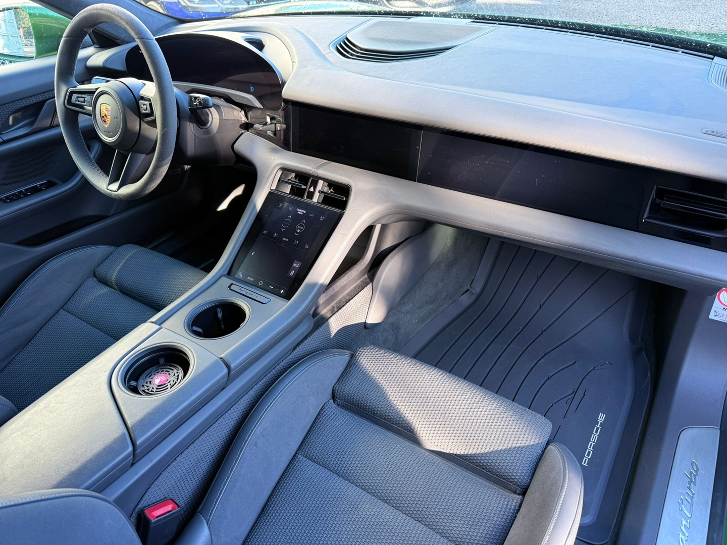 TAYCAN CROSS TURISMO