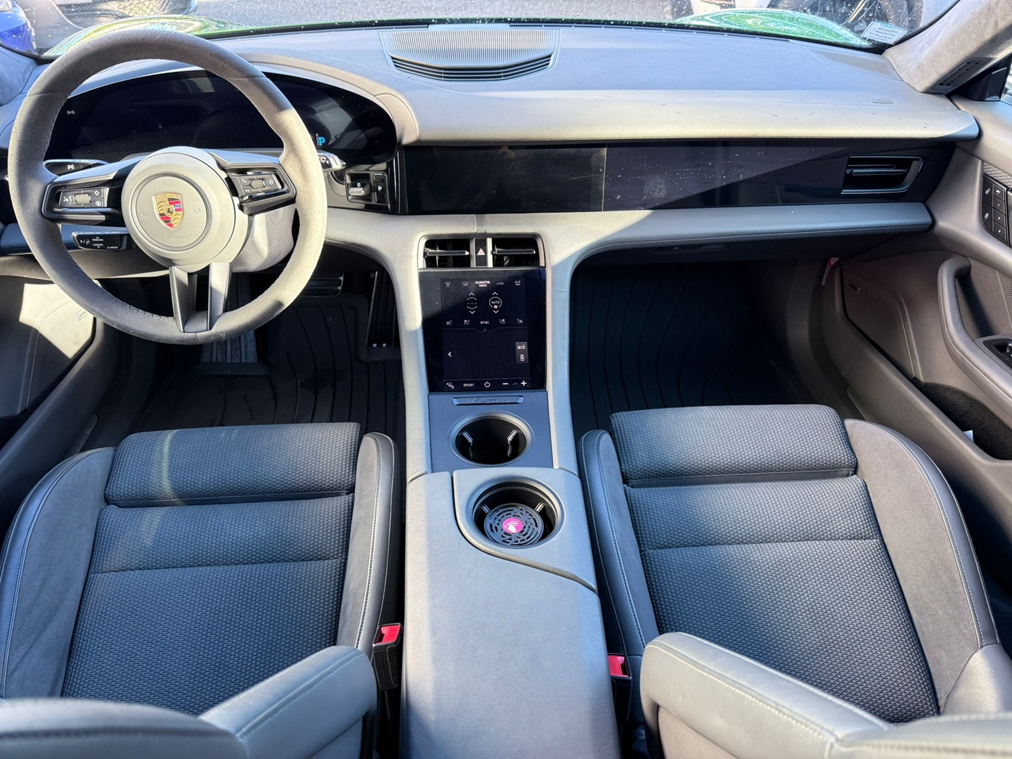 TAYCAN CROSS TURISMO