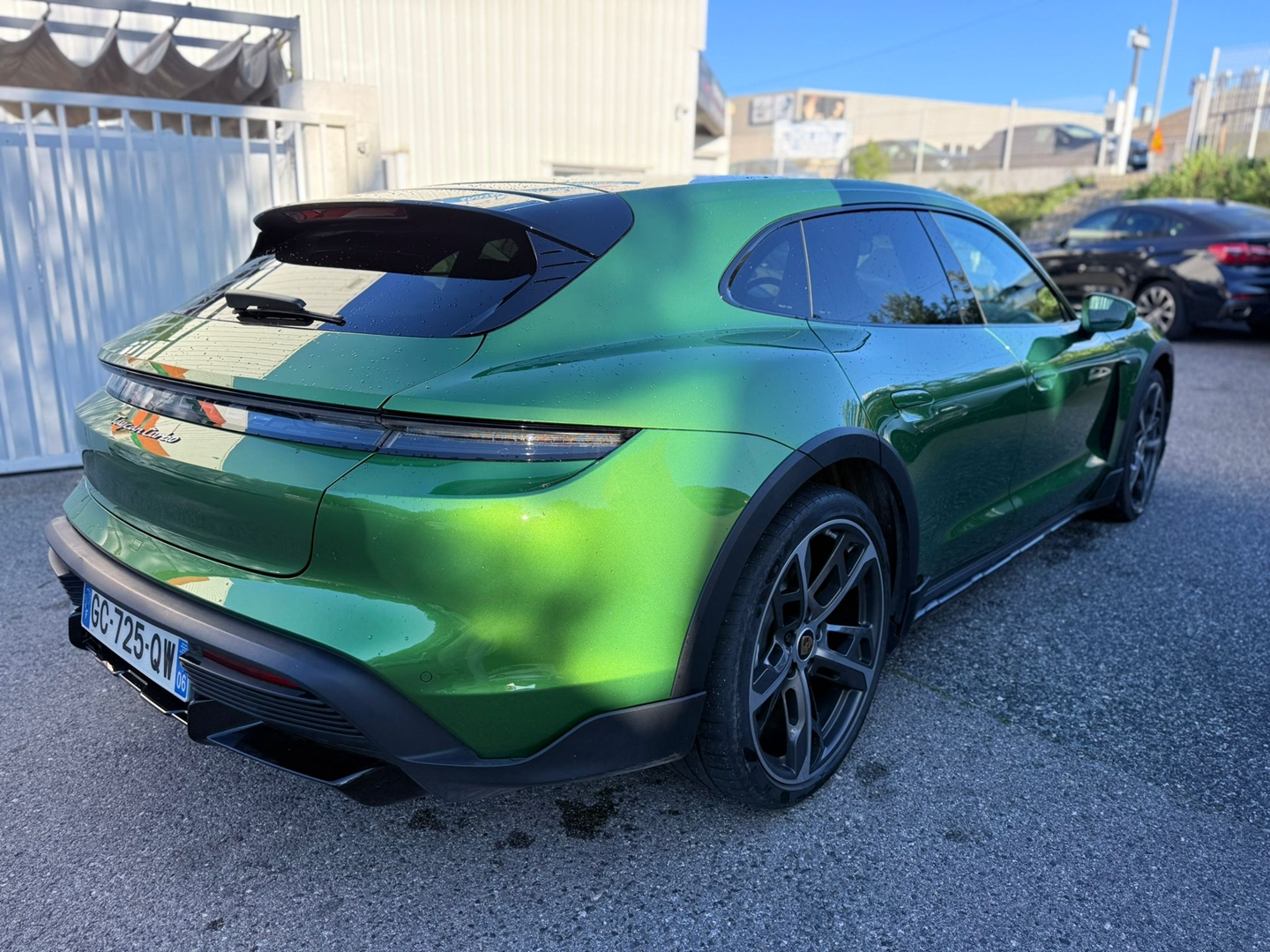 TAYCAN CROSS TURISMO