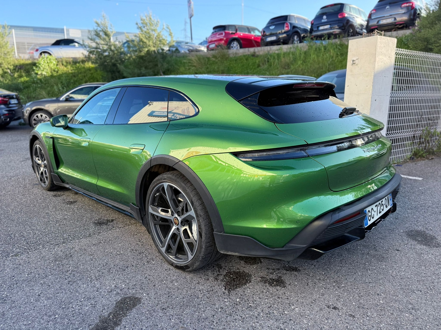 TAYCAN CROSS TURISMO