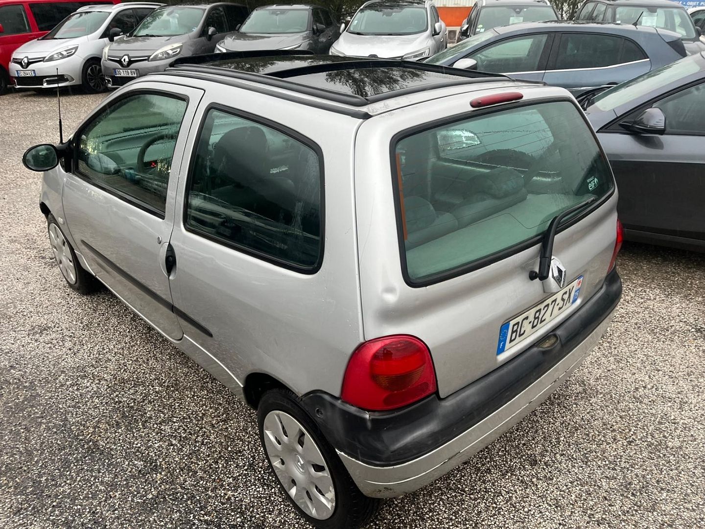 TWINGO