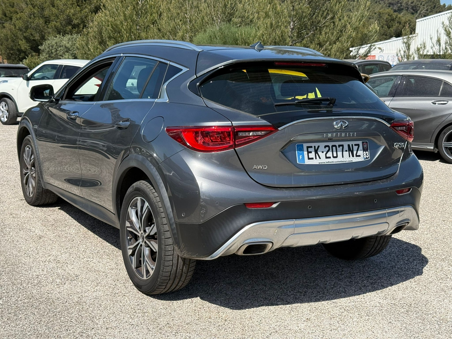 QX30
