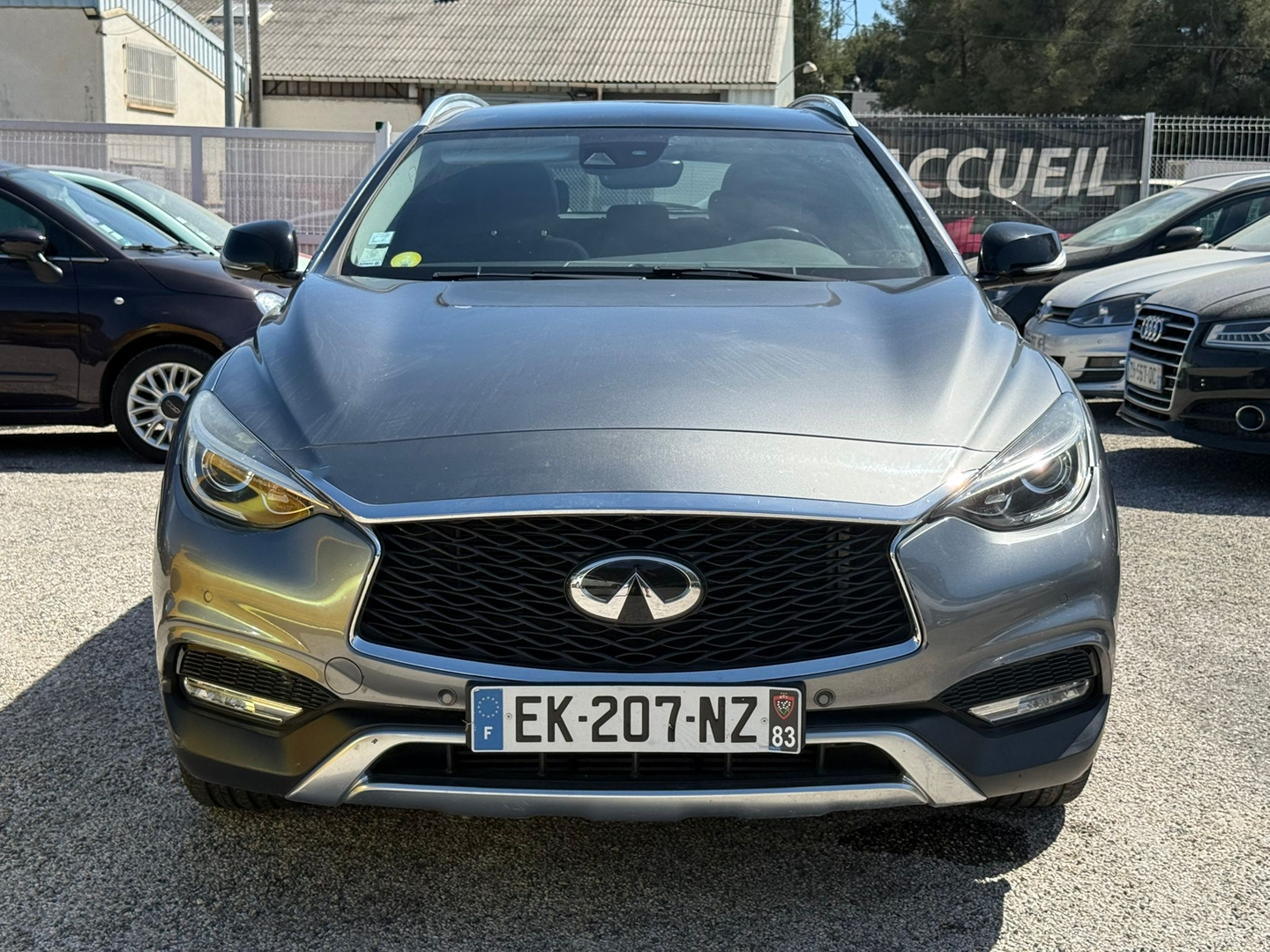 QX30