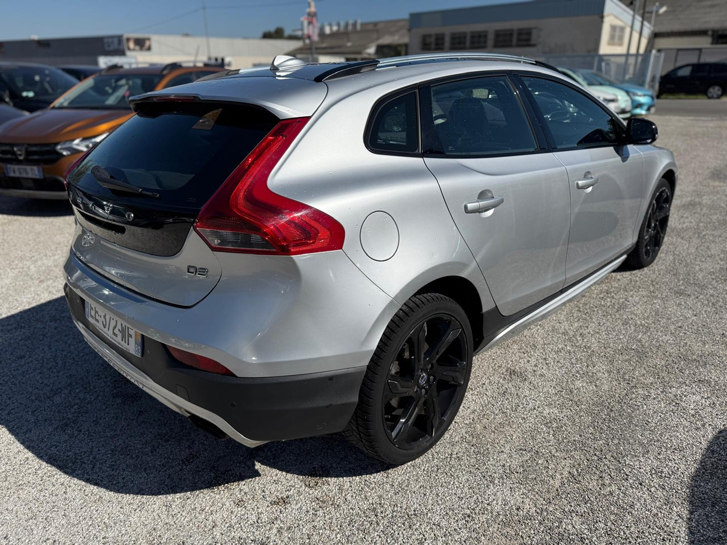 V40 CROSS COUNTRY