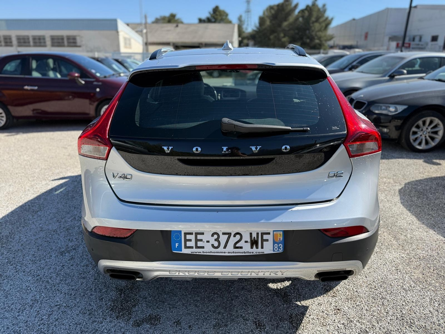 V40 CROSS COUNTRY