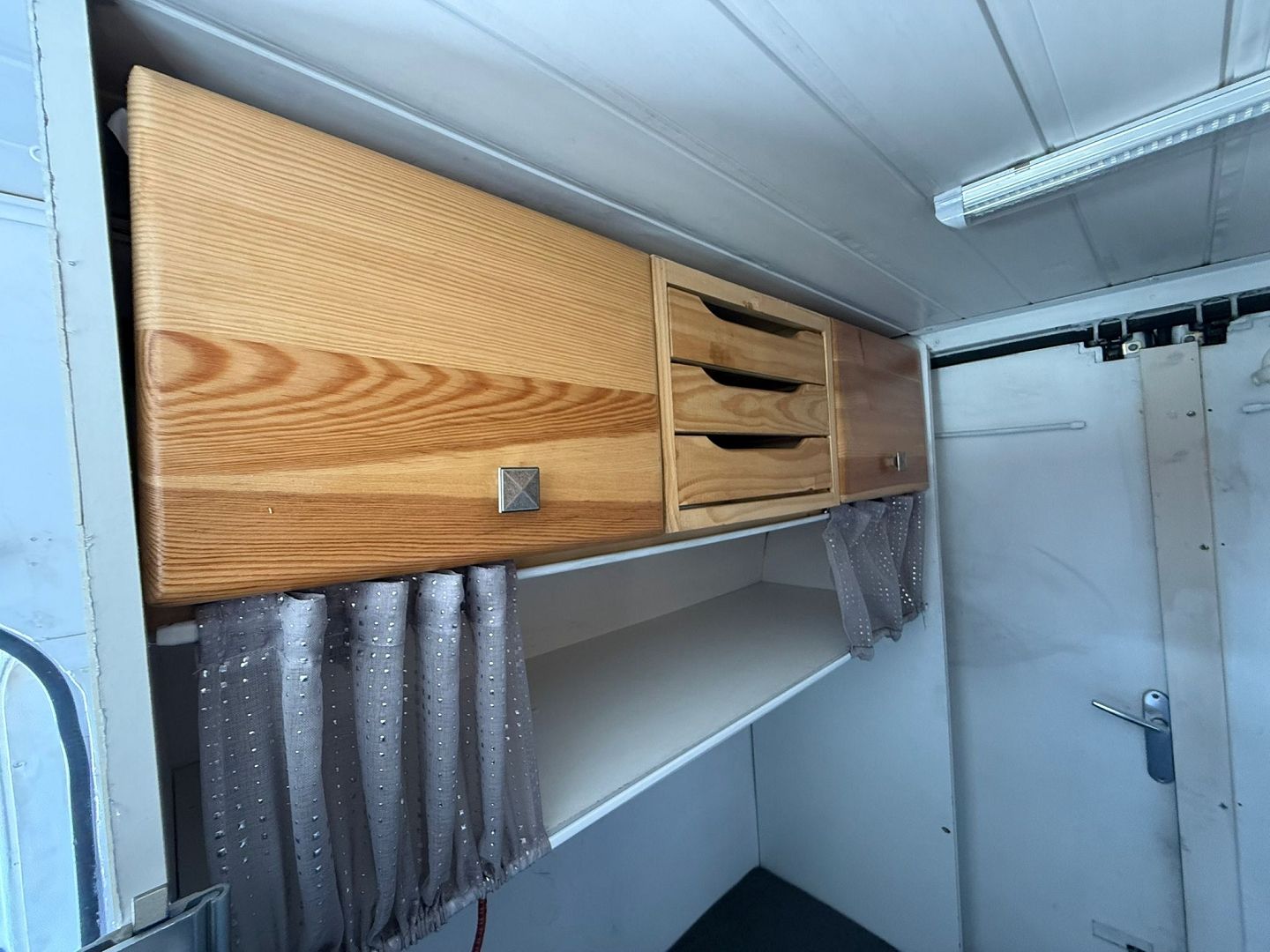 TRANSIT KOMBI