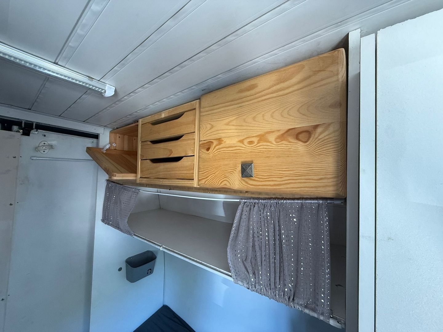 TRANSIT KOMBI