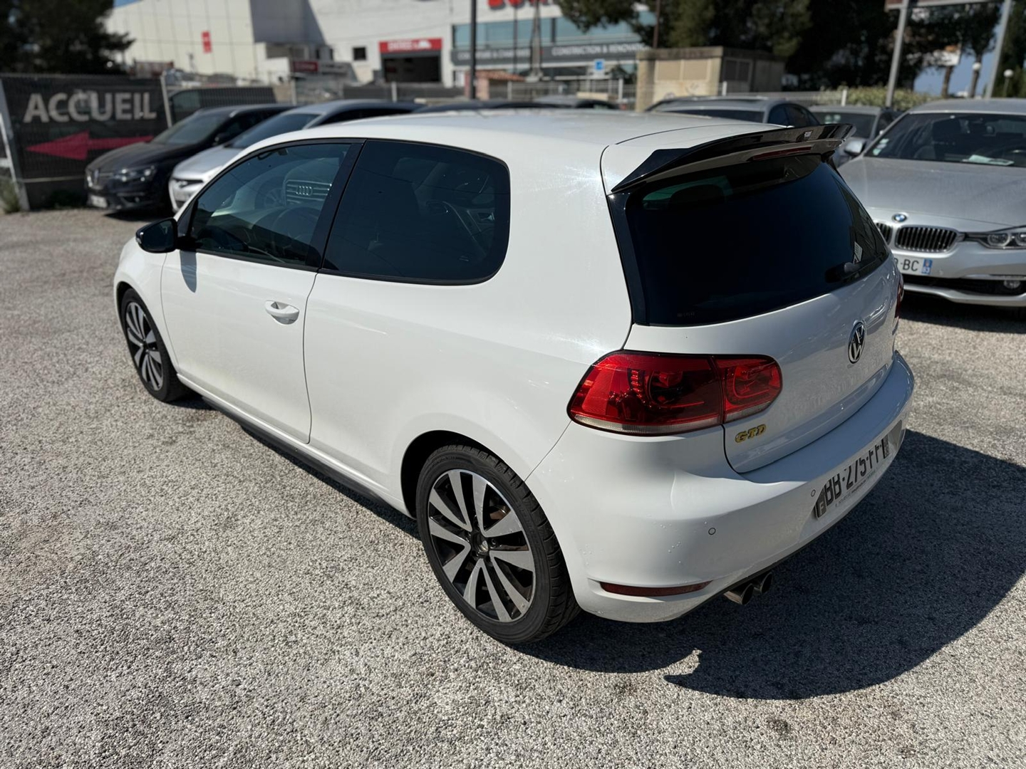 GOLF VI