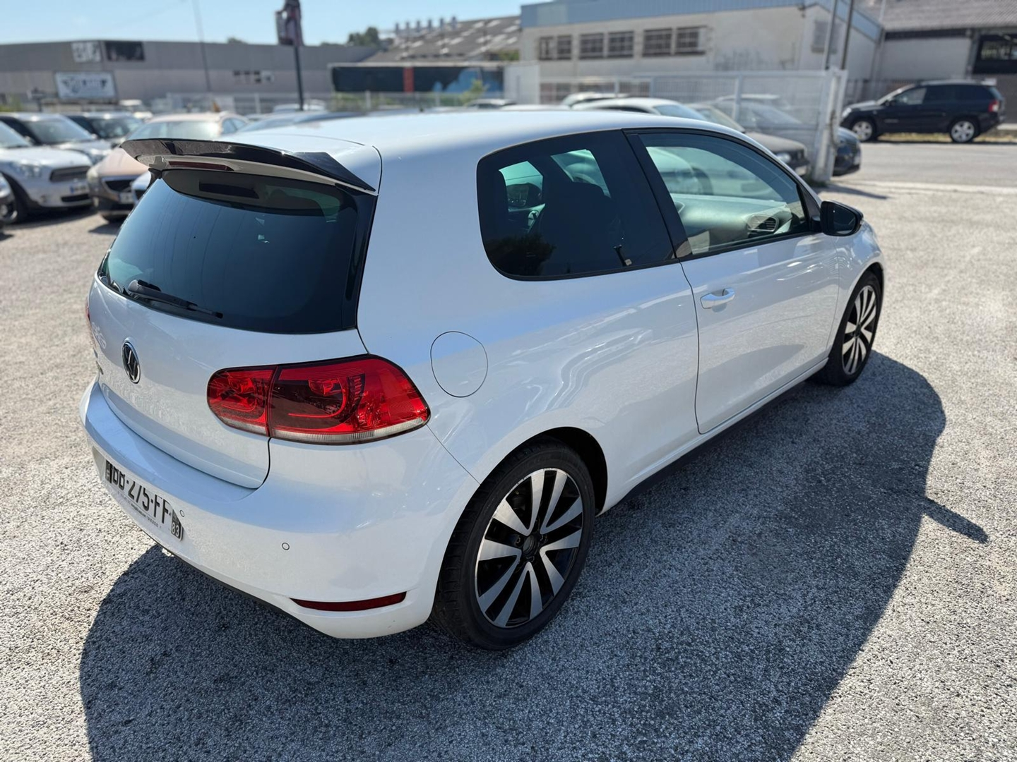GOLF VI