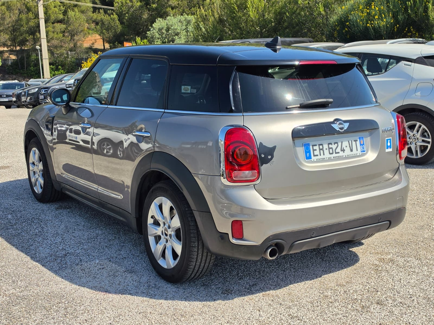 COUNTRYMAN