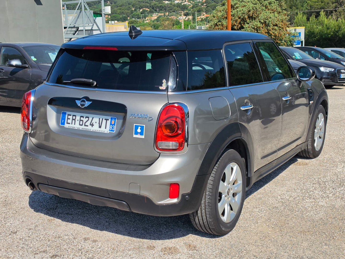COUNTRYMAN