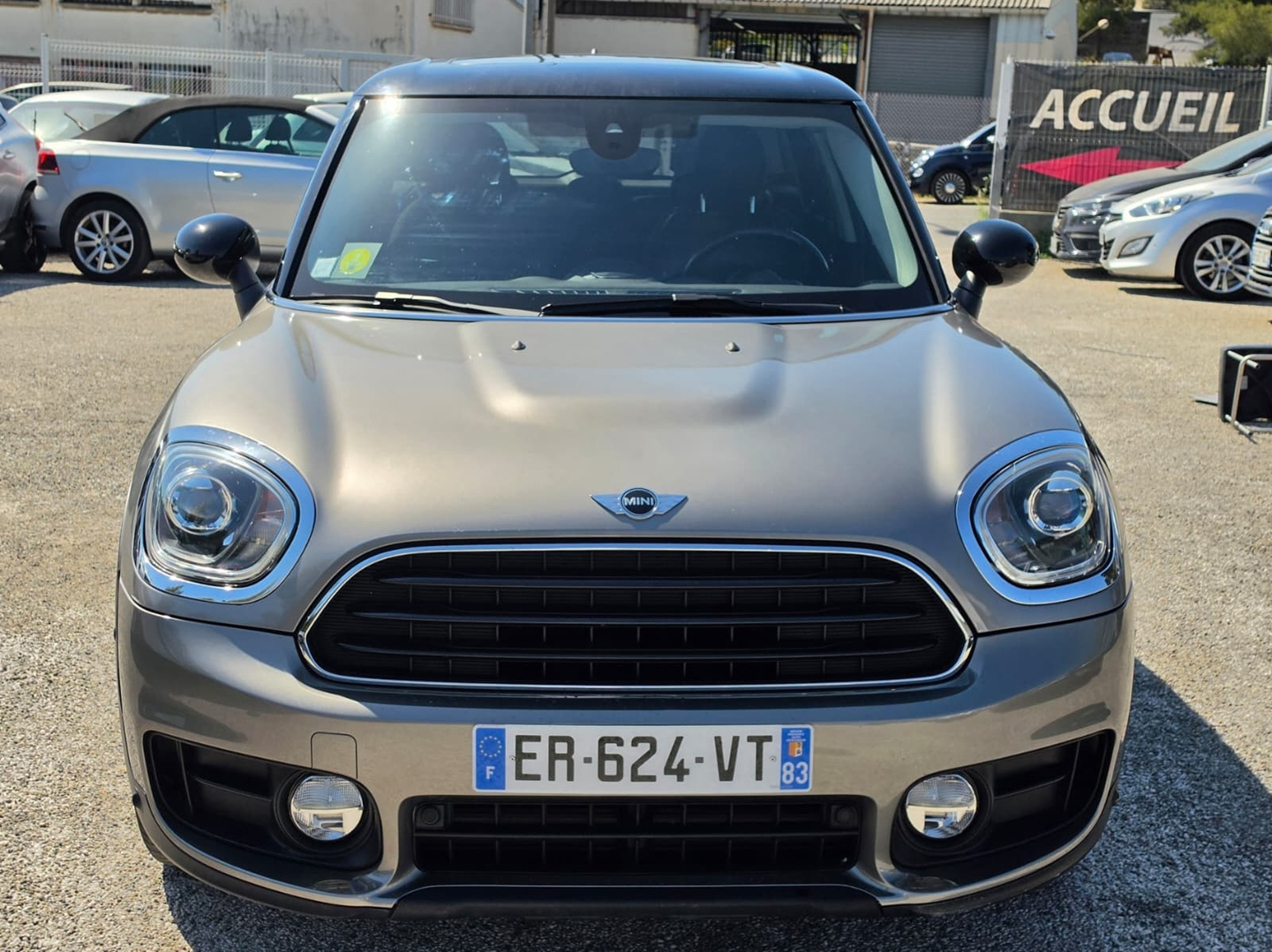 COUNTRYMAN