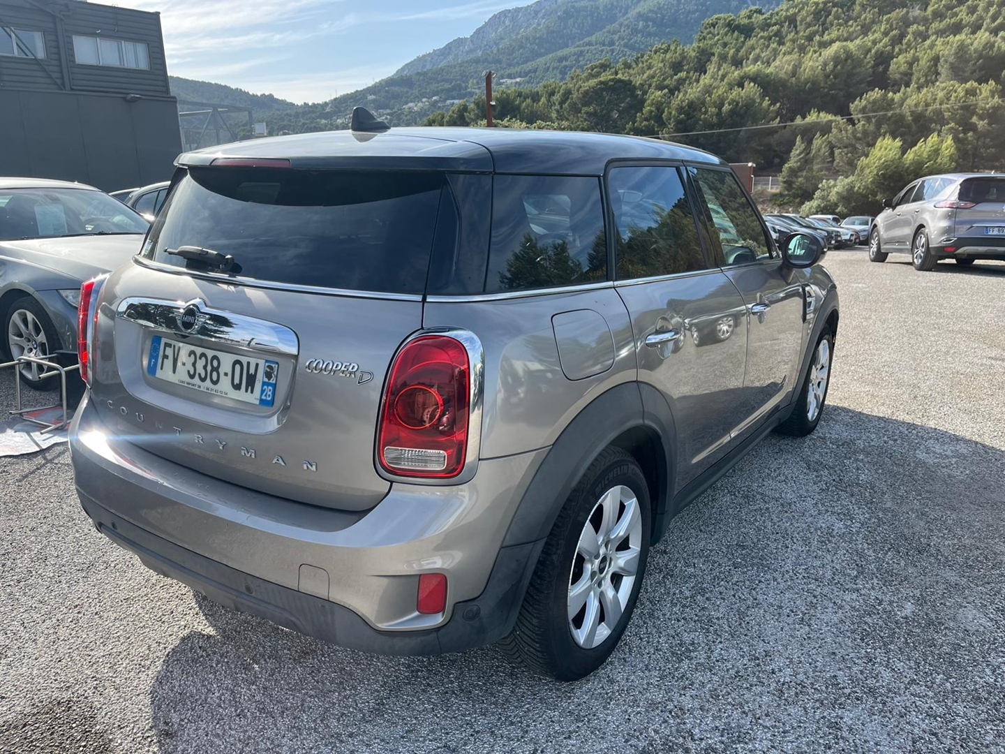 COUNTRYMAN