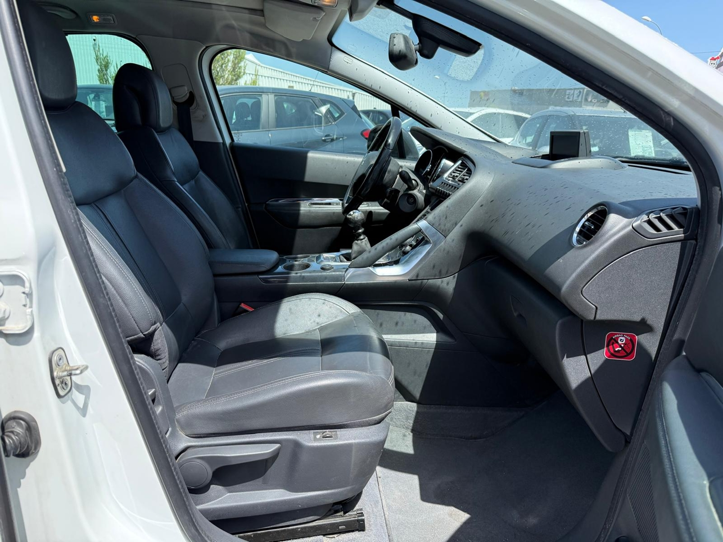 3008 HYBRID4