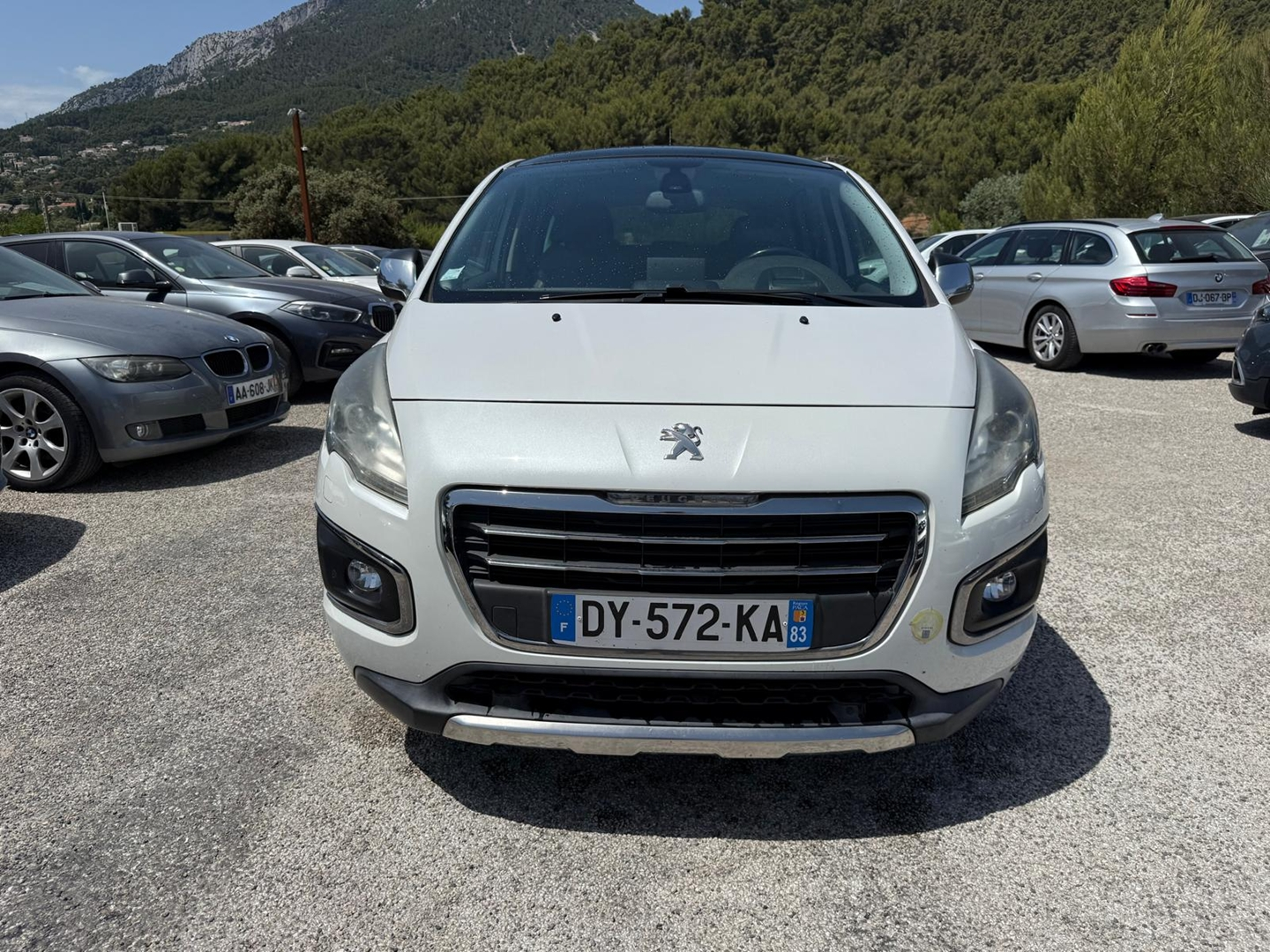 3008 HYBRID4