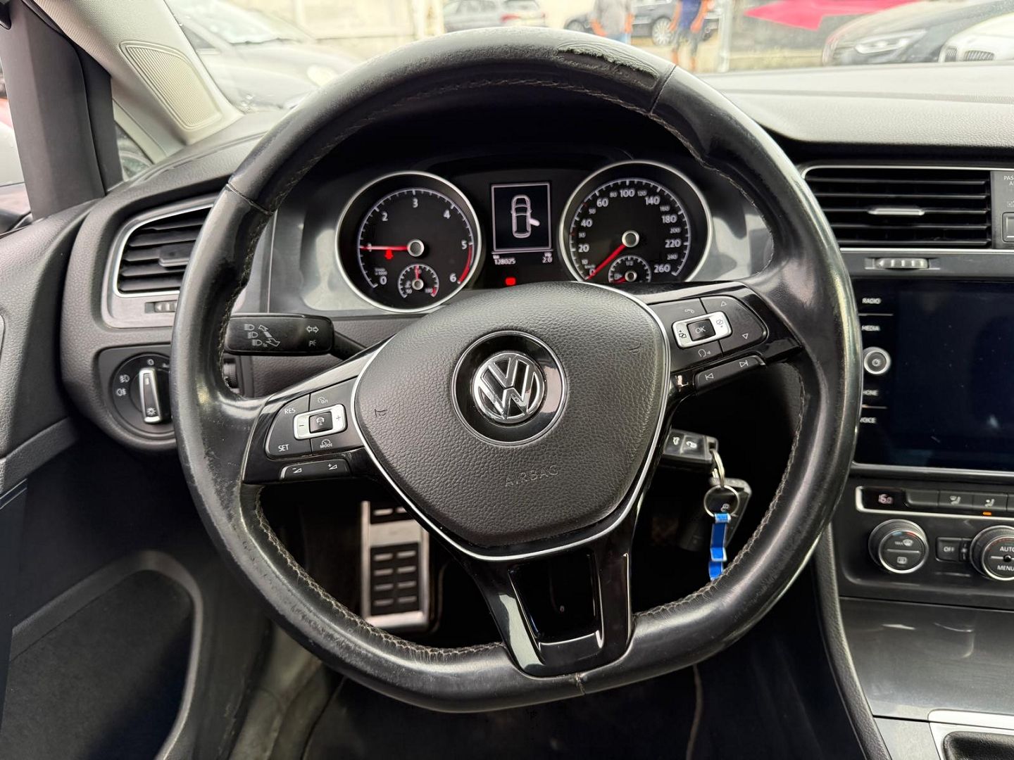 GOLF VII