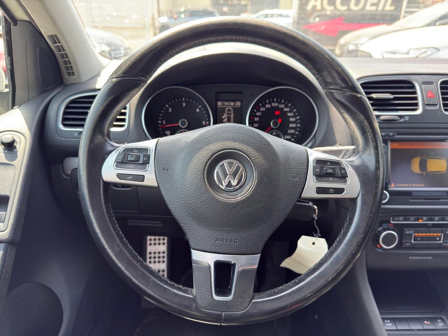 GOLF VI