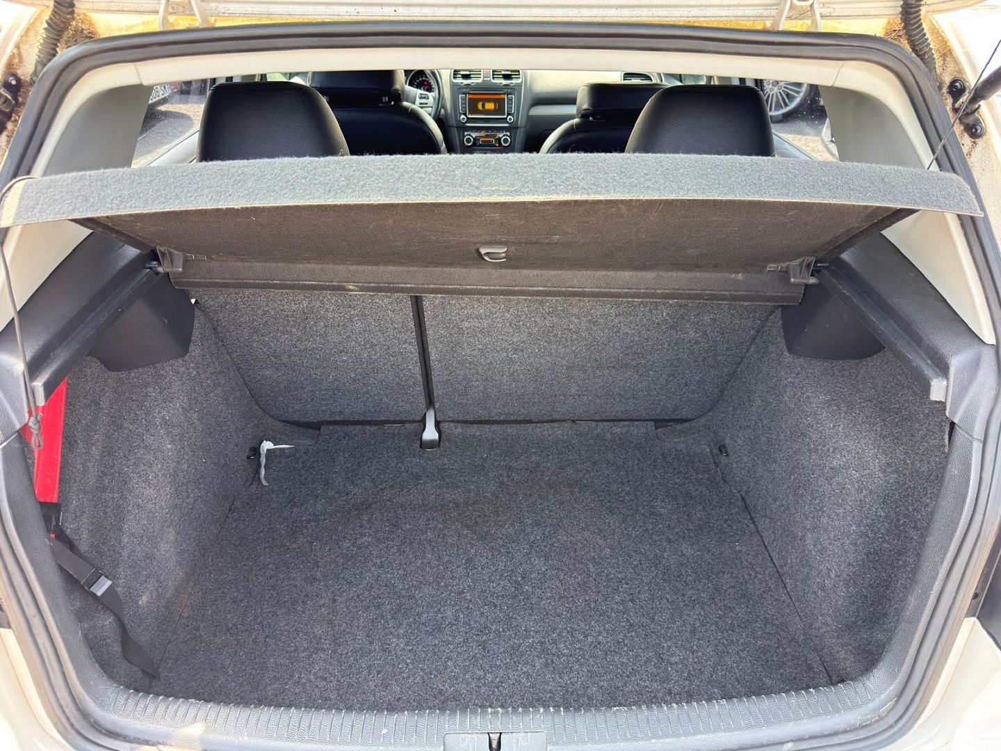 GOLF VI