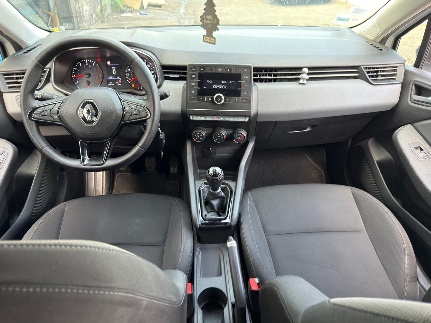 CLIO V