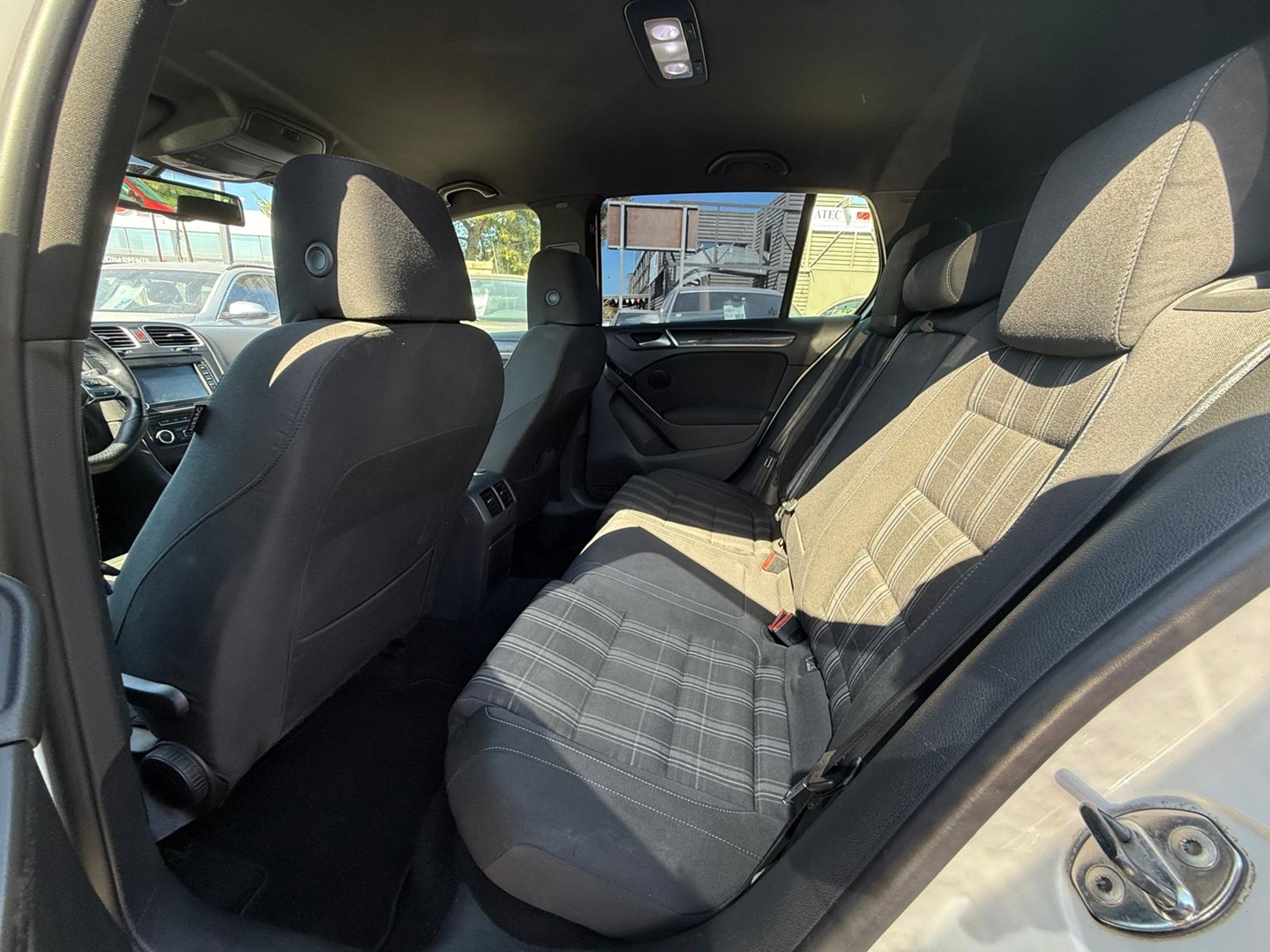 GOLF VI