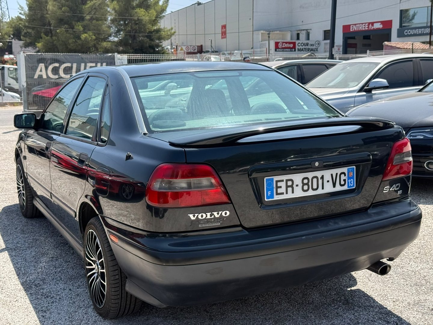 S40