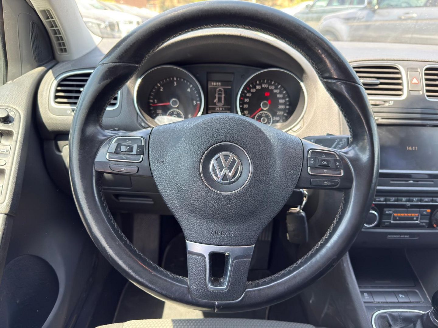 GOLF VI