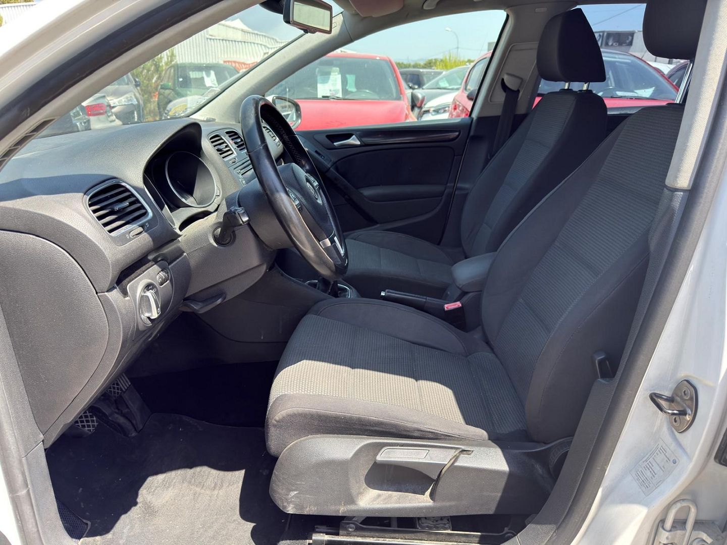 GOLF VI