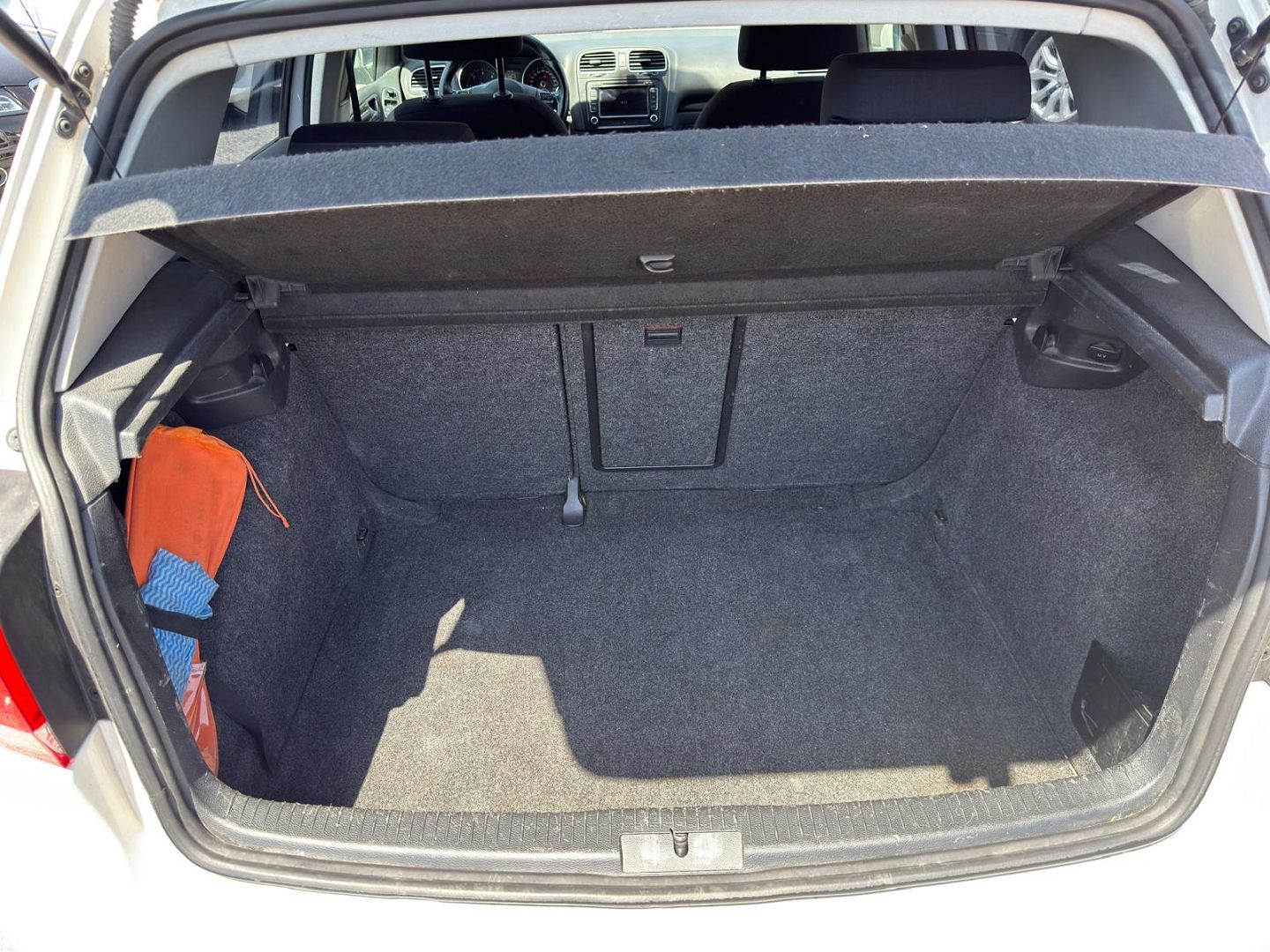 GOLF VI