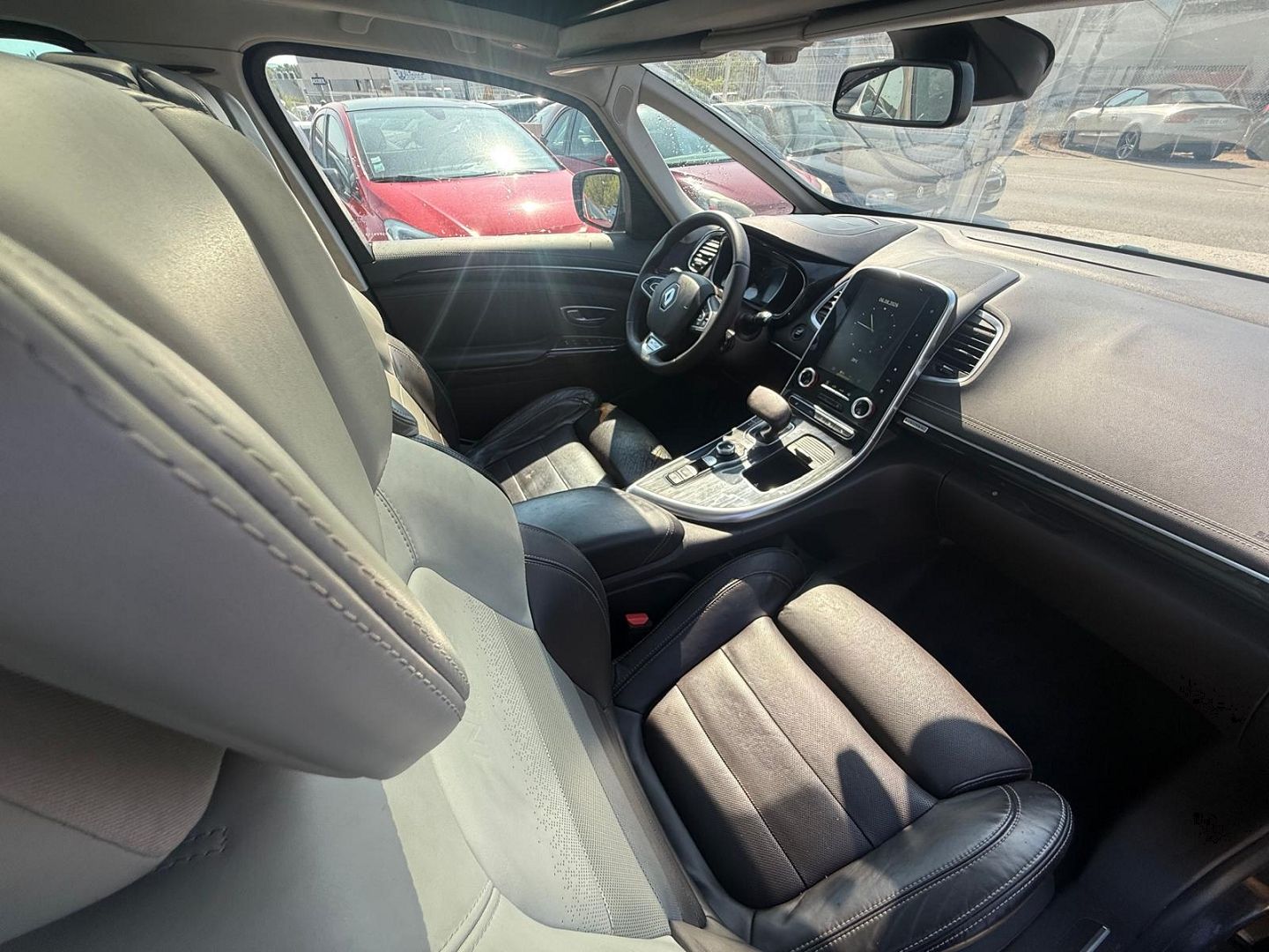 ESPACE V