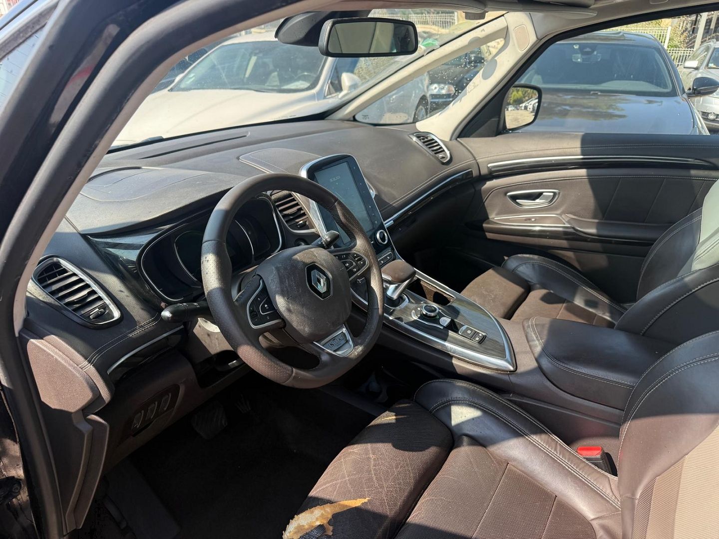 ESPACE V