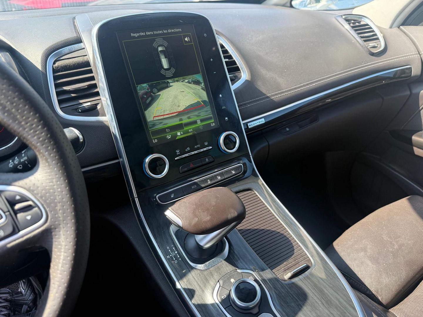 ESPACE V