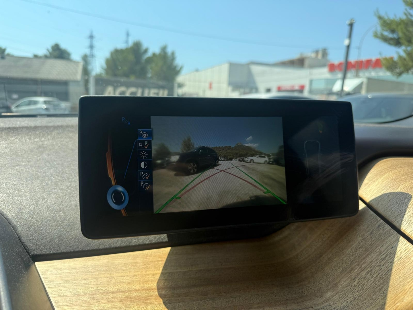 I3