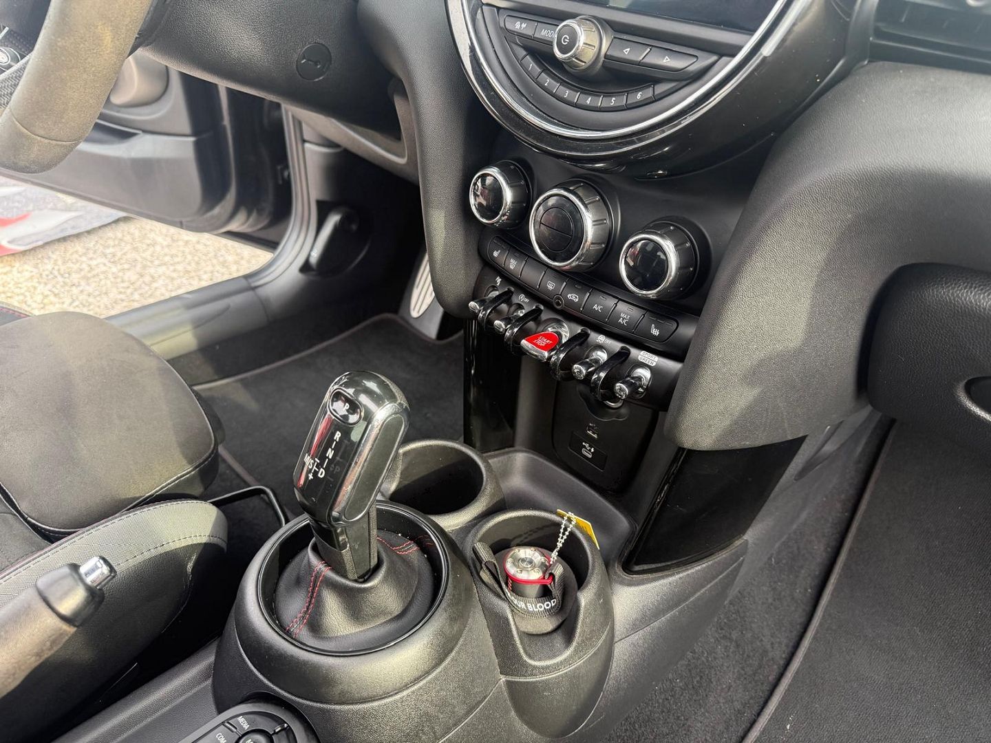 MINI