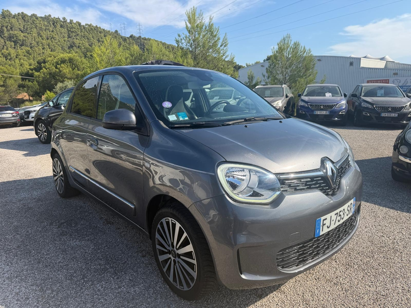 TWINGO III