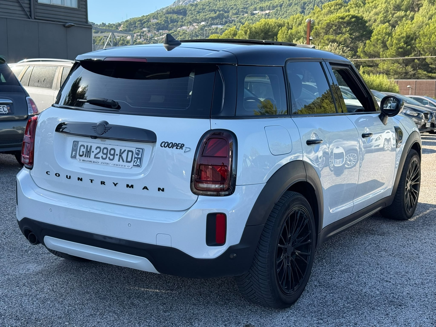 COUNTRYMAN