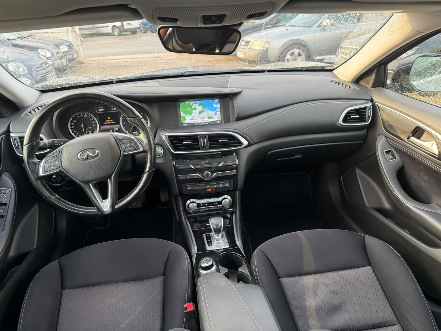 QX30