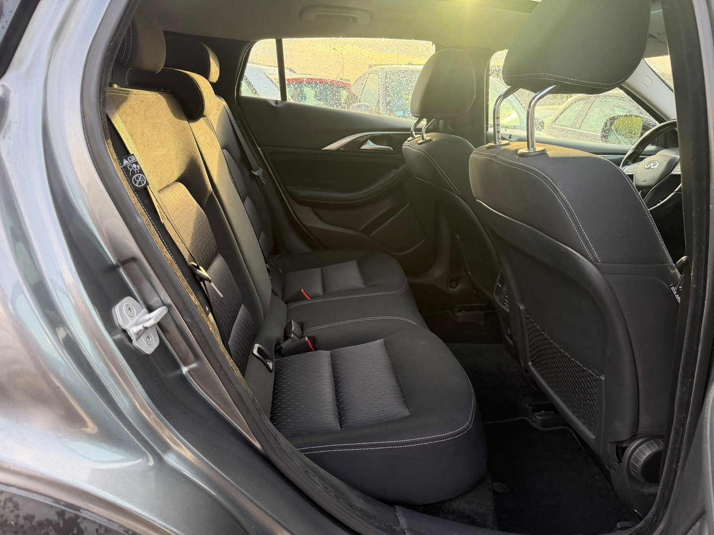 QX30