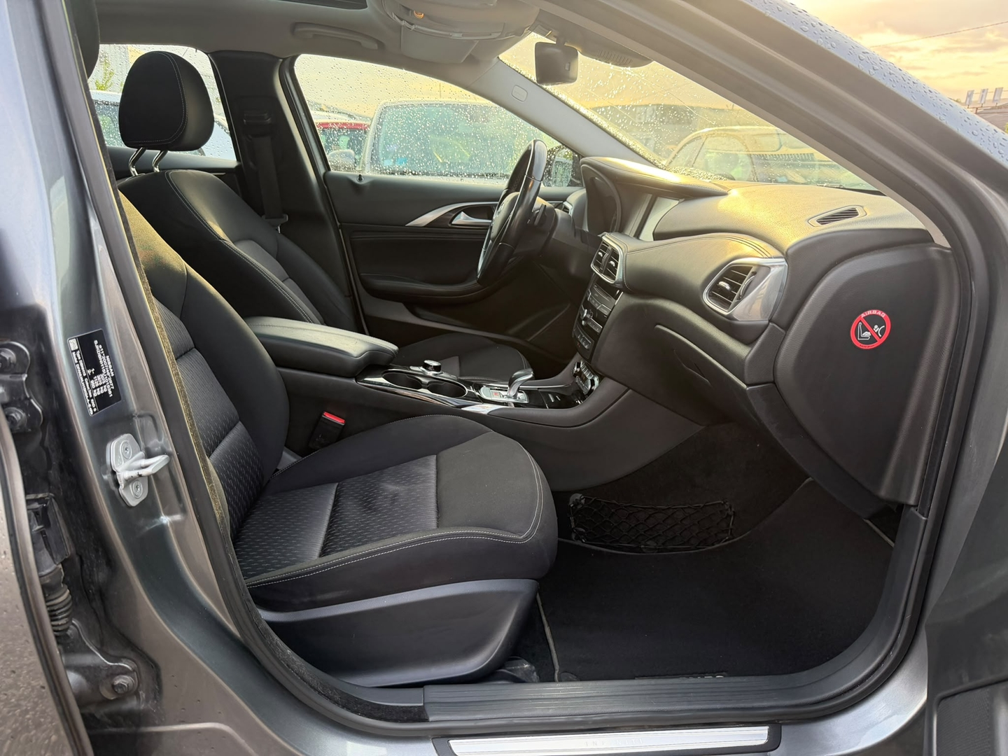 QX30