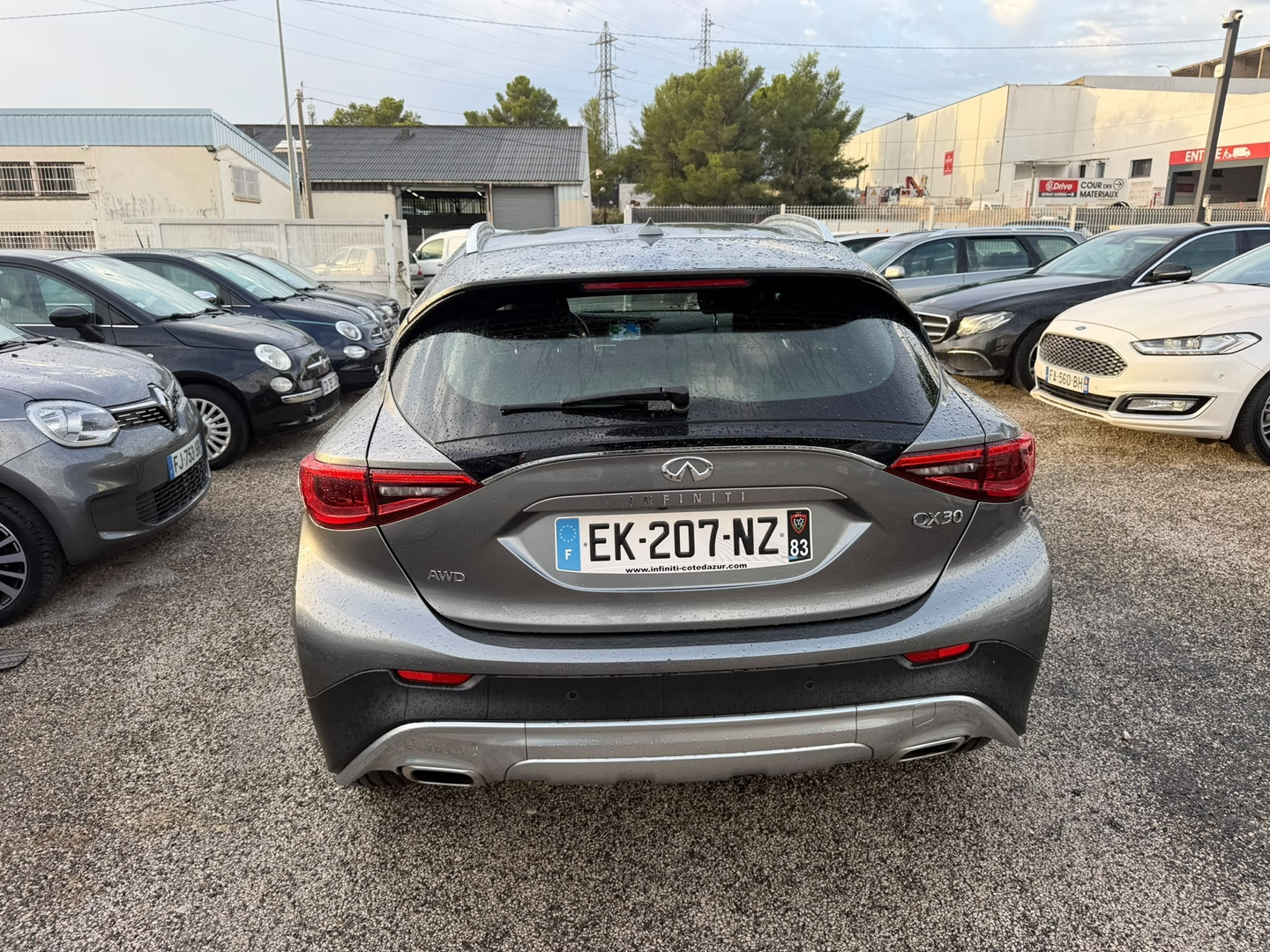 QX30