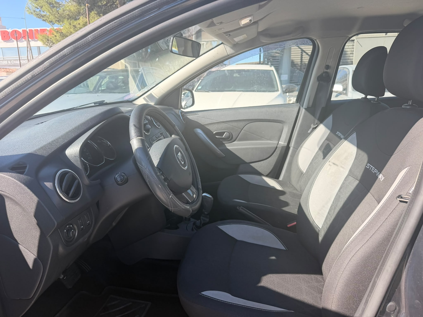 SANDERO