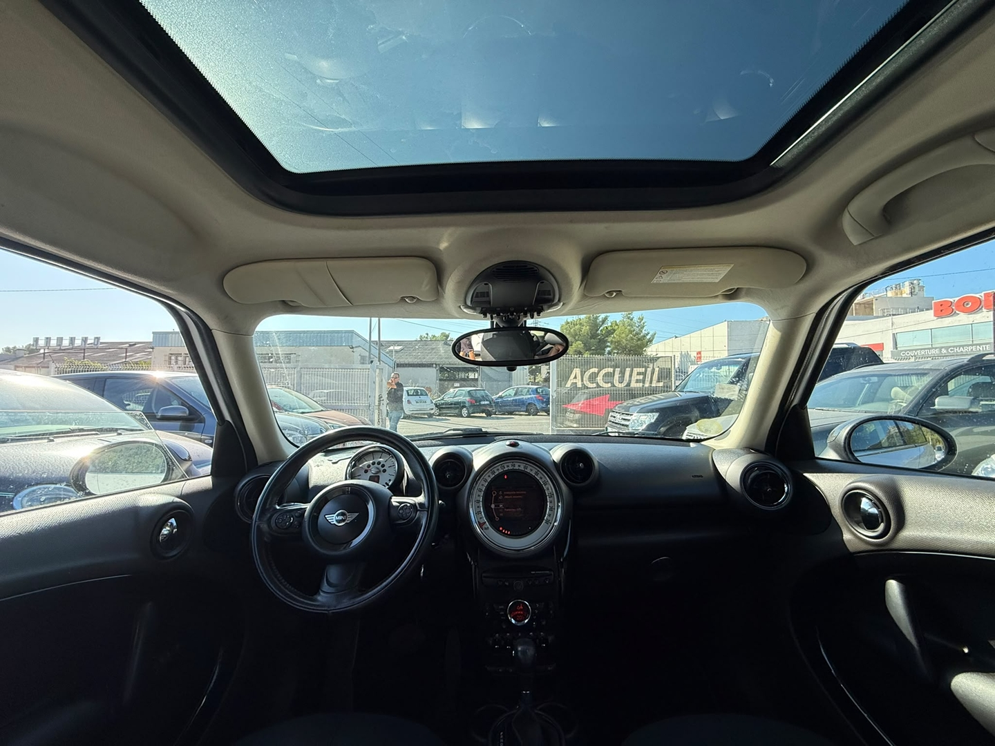 COUNTRYMAN
