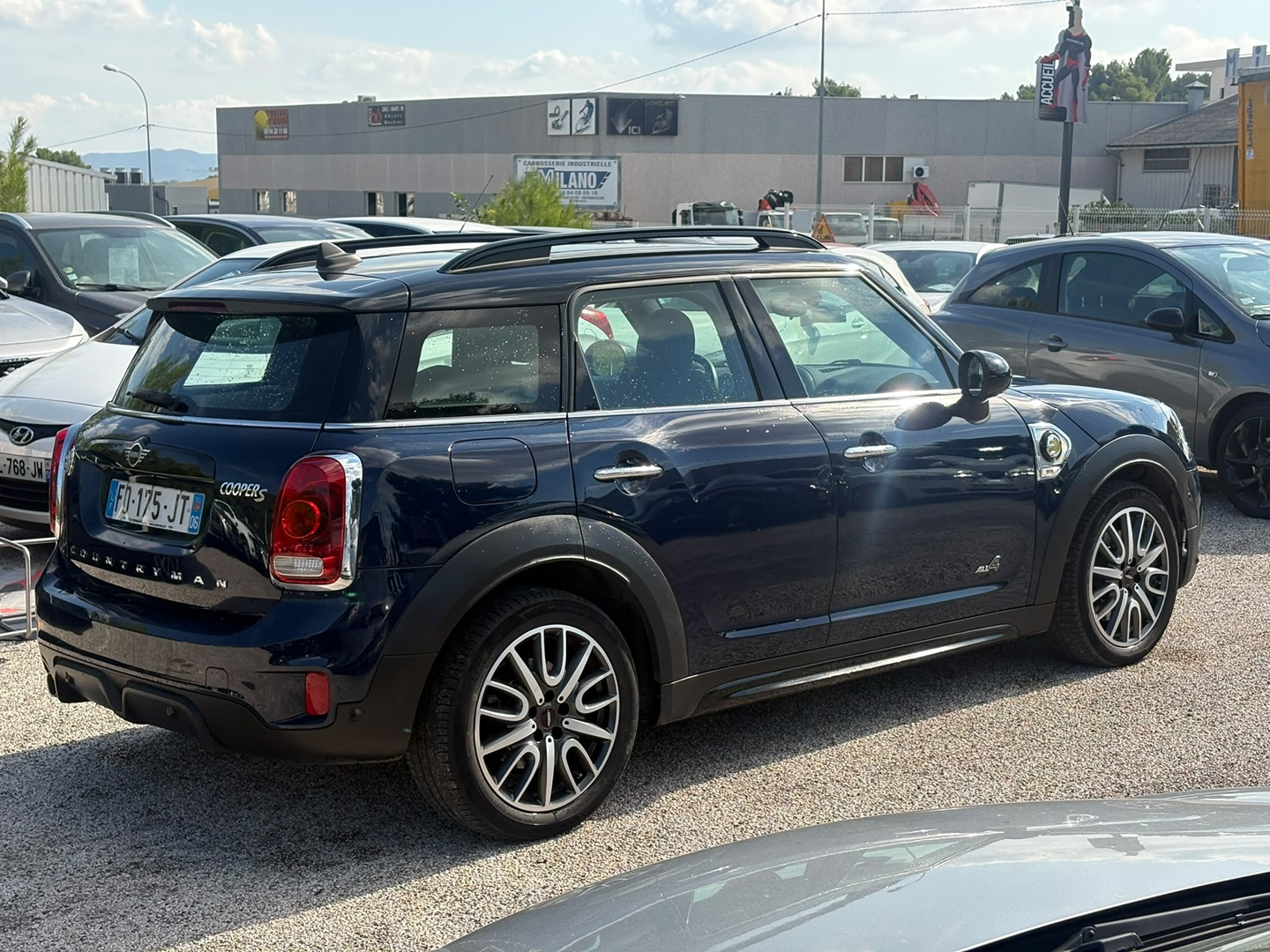 COUNTRYMAN
