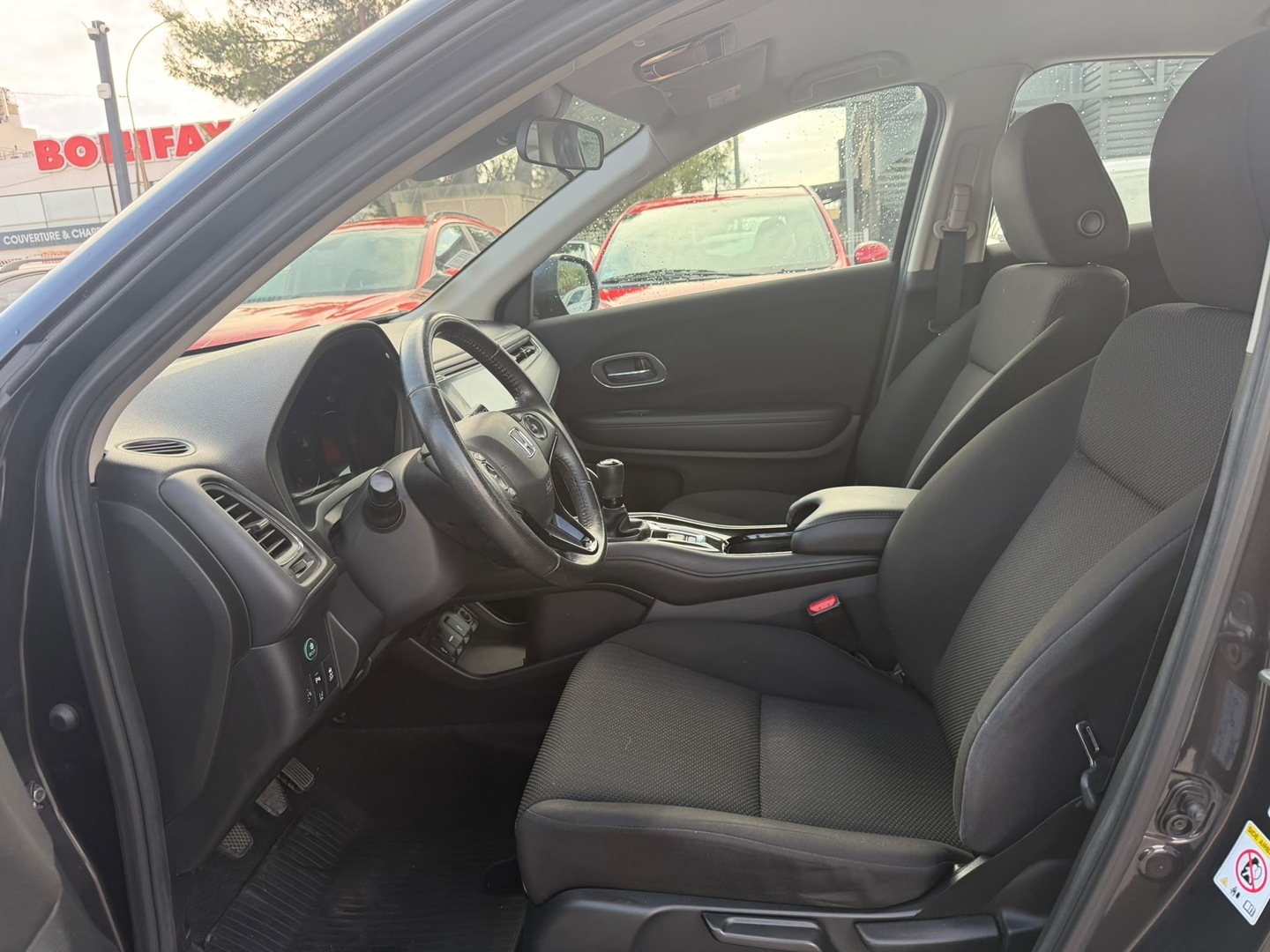 HR-V